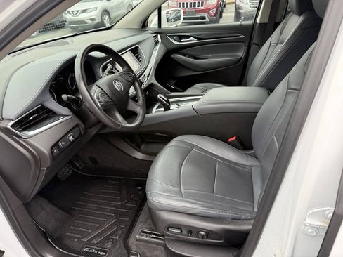 Used 2019 Buick Enclave Essence AWD/4WD image 6