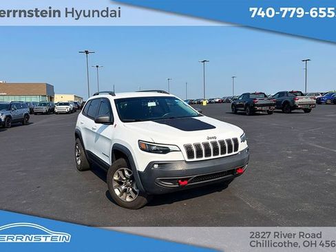 Used 2019 Jeep Cherokee Trailhawk AWD/4WD image 1