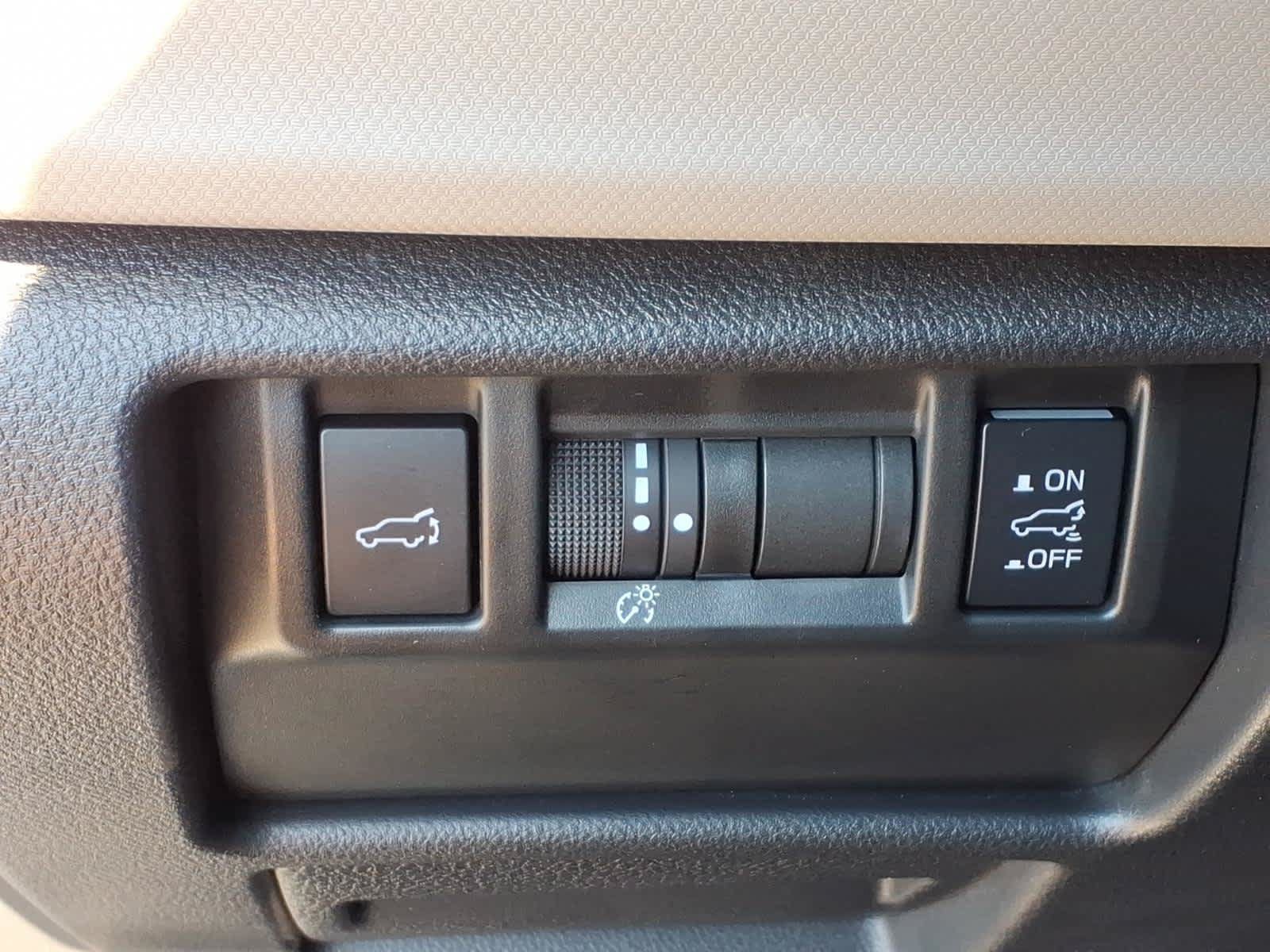 Used 2025 Subaru Forester Limited AWD/4WD image 33