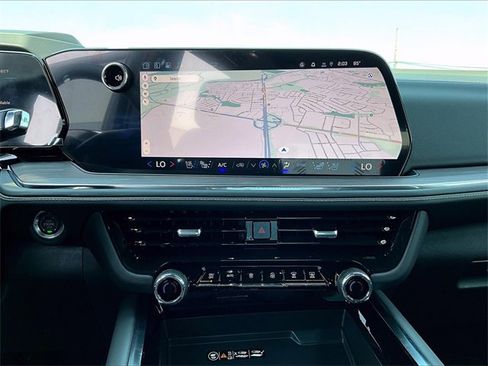 New 2025 Chevrolet Suburban Premier image 11