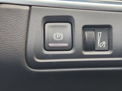 Used 2025 Cadillac XT6 Premium Luxury w/ Technology Package FWD image 20