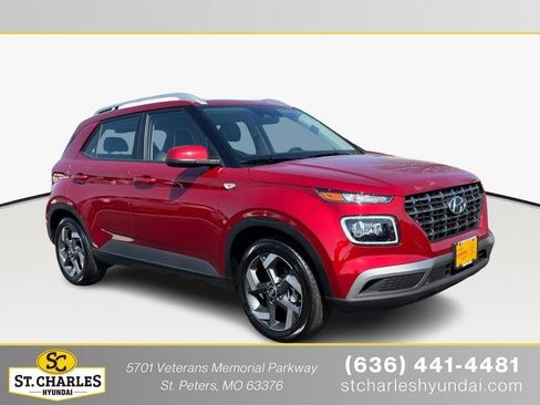 Certified 2025 Hyundai Venue Limited FWD image 1