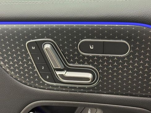 New 2025 Mercedes-Benz GLB 250 4MATIC image 10