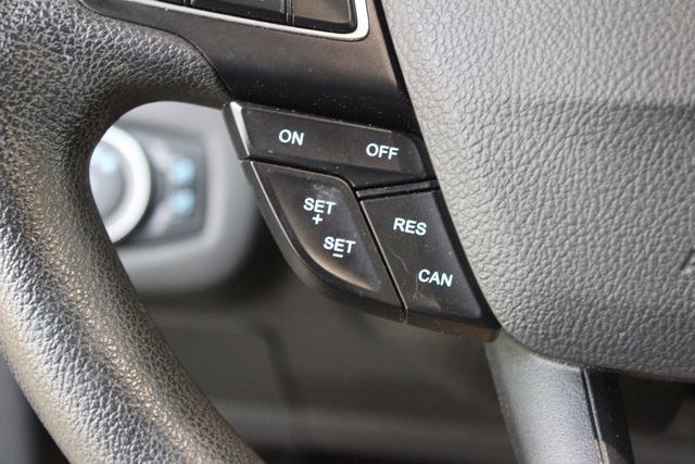 Used 2018 Ford Escape SE w/ SE SYNC Package FWD image 17