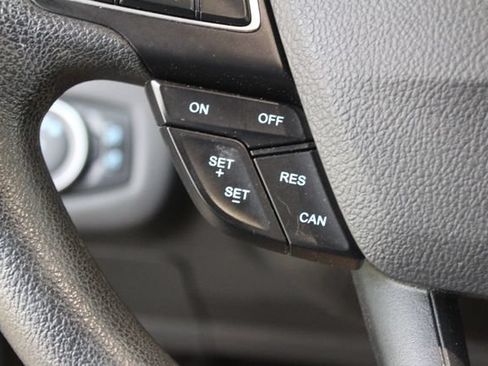 Used 2018 Ford Escape SE w/ SE SYNC Package FWD image 17