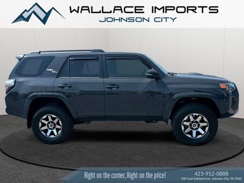Used 2024 Toyota 4Runner TRD Off-Road Premium AWD/4WD image 6