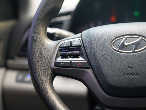 Used 2018 Hyundai Elantra SEL FWD image 27