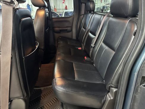 Used 2011 Chevrolet Silverado 2500 LT w/ Interior Plus Package AWD/4WD image 27