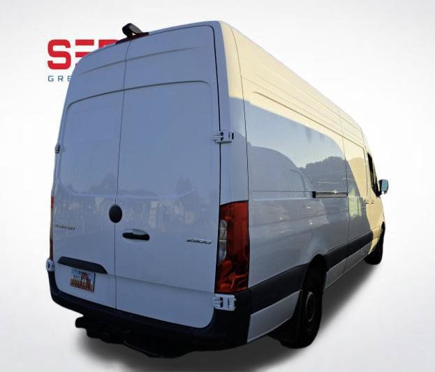 Used 2025 Mercedes-Benz Sprinter 2500 image 5