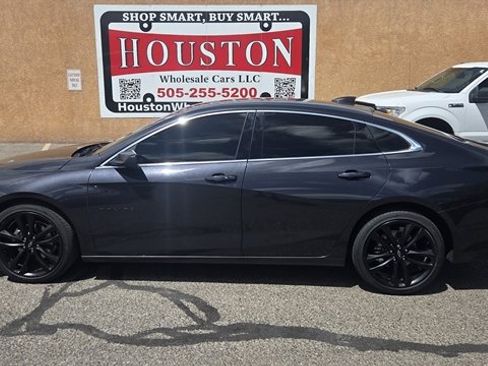 Used 2022 Chevrolet Malibu LT w/ Sport Edition FWD image 1