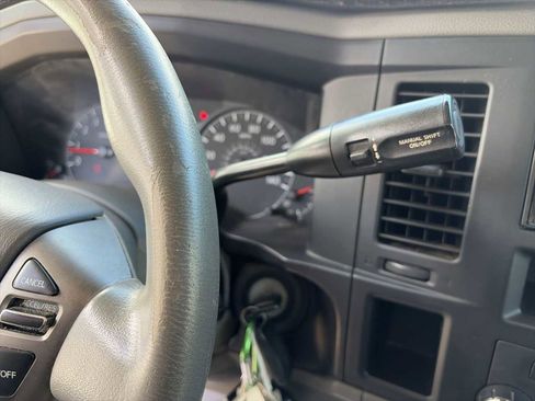 Used 2016 Nissan NV 3500 SV image 20