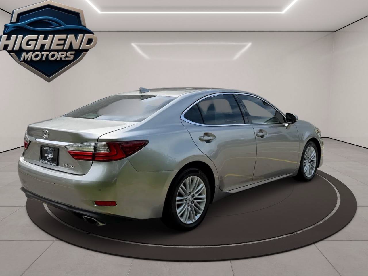 Used 2016 Lexus ES 350 w/ Premium Package w/Wood Trim FWD image 6