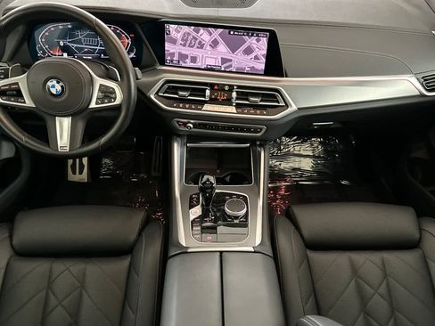 Used 2023 BMW X6 xDrive40i w/ M Sport Package image 3