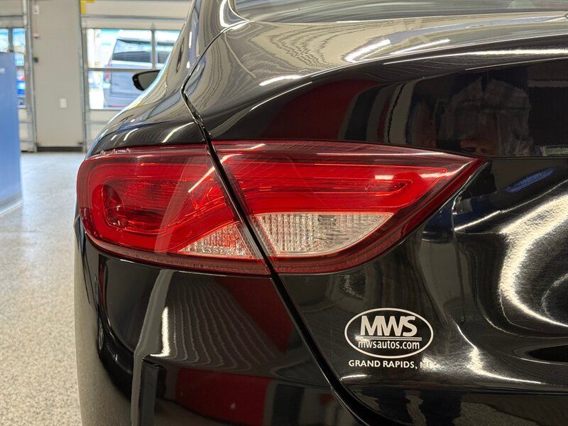 Used 2015 Chrysler 200 C FWD image 20