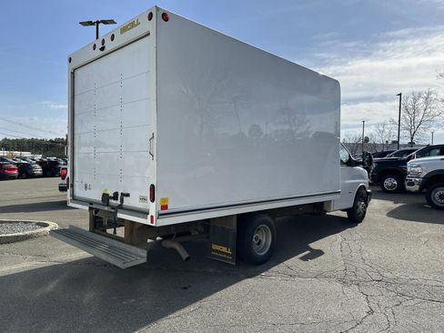 Used 2022 GMC Savana 3500 w/ Power Convenience Package image 6