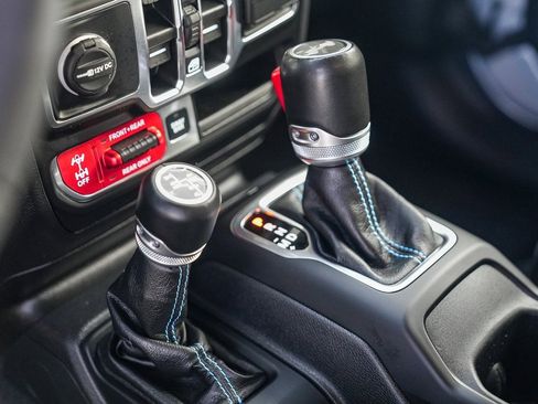 Used 2023 Jeep Wrangler Unlimited Rubicon 4xe w/ Steel Bumper Group image 18