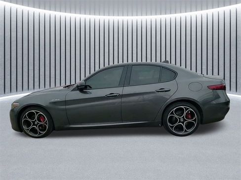 Used 2023 Alfa Romeo Giulia Veloce image 15
