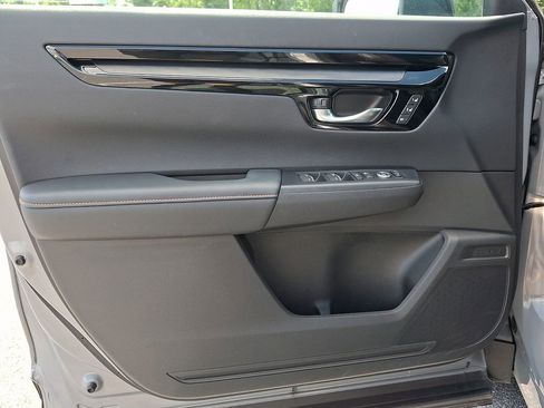 Used 2025 Honda CR-V Sport Touring image 12