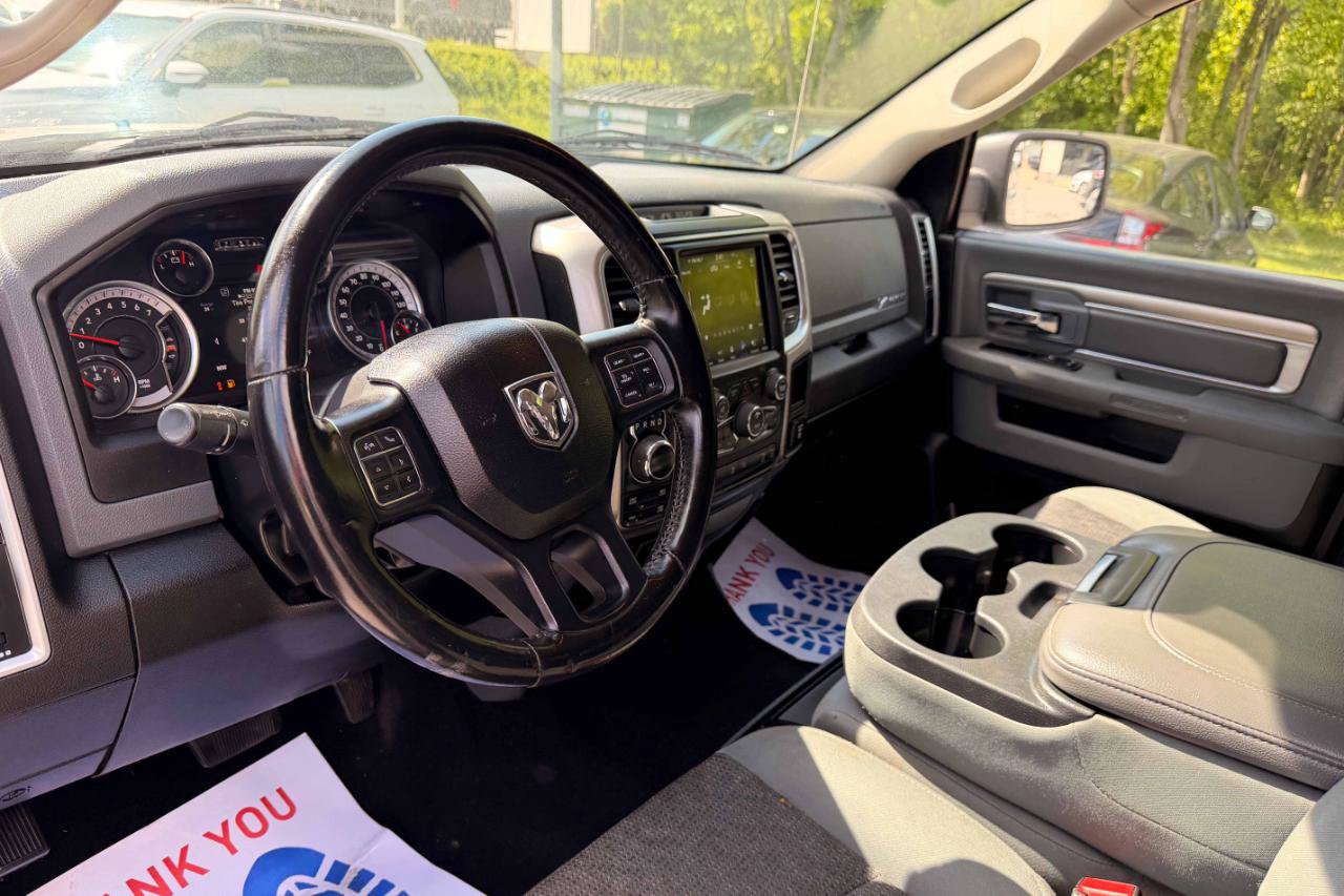 Used 2019 RAM 1500 Big Horn AWD/4WD image 14