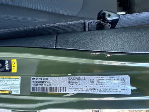 Used 2023 Jeep Wrangler Unlimited w/ Sun & Screen Package AWD/4WD image 21