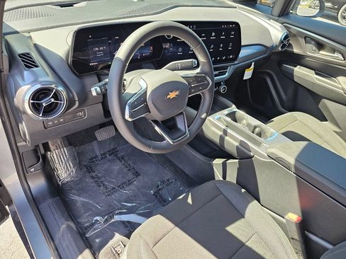 New 2026 Chevrolet Equinox EV LT w/ Comfort Package FWD image 19