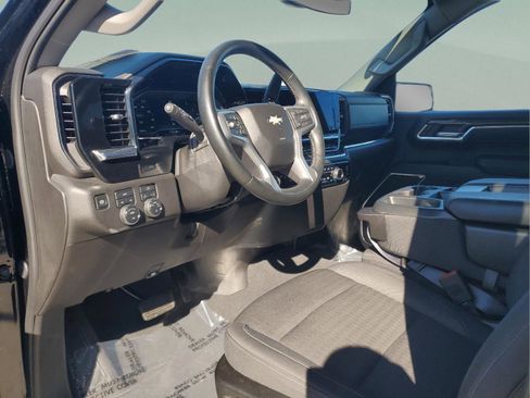 Used 2025 Chevrolet Silverado 1500 LT image 15