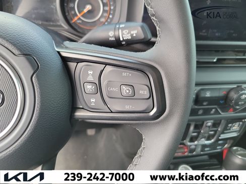 Used 2026 Jeep Gladiator Mojave AWD/4WD image 30
