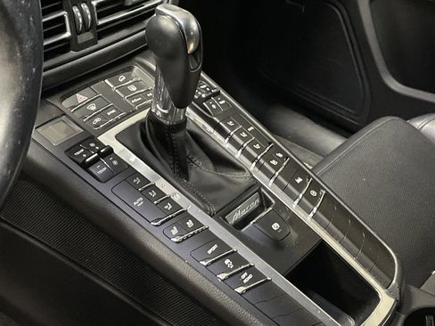 Used 2019 Porsche Macan image 11