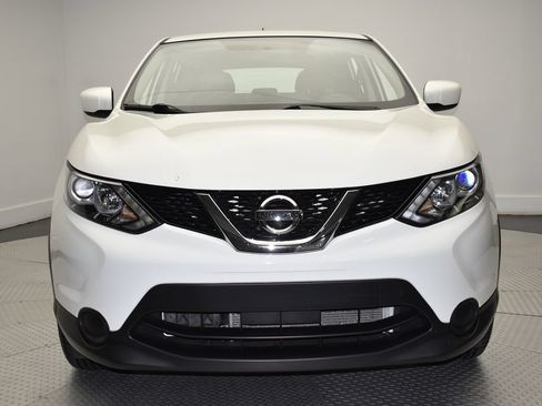 Used 2017 Nissan Rogue Sport S w/ S Appearance Package FWD image 2