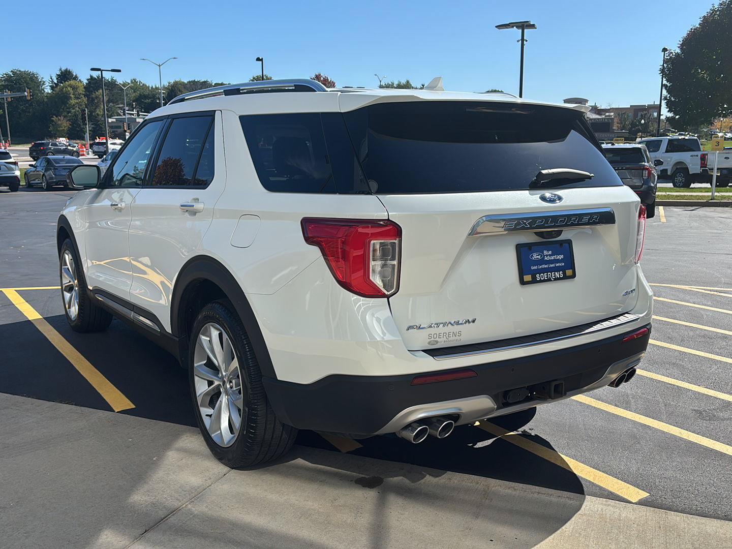 Certified 2023 Ford Explorer Platinum w/ Technology Package AWD/4WD image 7