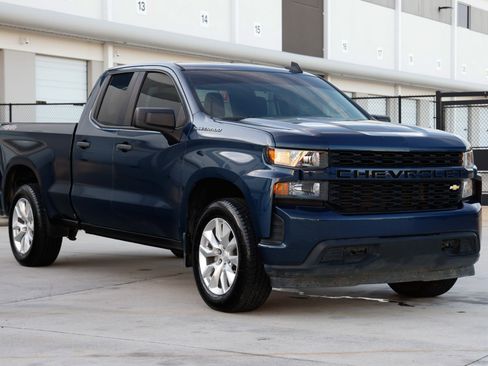 Used 2020 Chevrolet Silverado 1500 Custom w/ Custom Value Package image 20