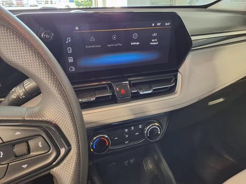 Used 2026 Chevrolet TrailBlazer LT AWD/4WD image 10