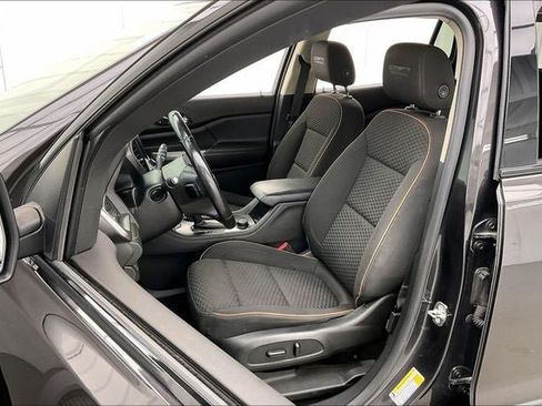 Used 2019 GMC Acadia SLE w/ Driver Alert Package I AWD/4WD image 8