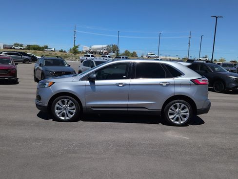 Used 2020 Ford Edge Titanium w/ Equipment Group 301A AWD/4WD image 4