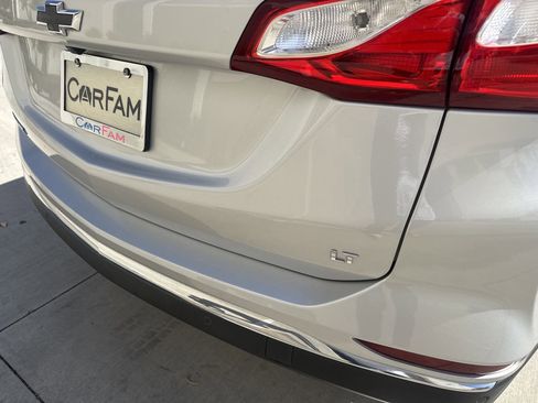 Used 2020 Chevrolet Equinox LT w/ Sport Edition image 23