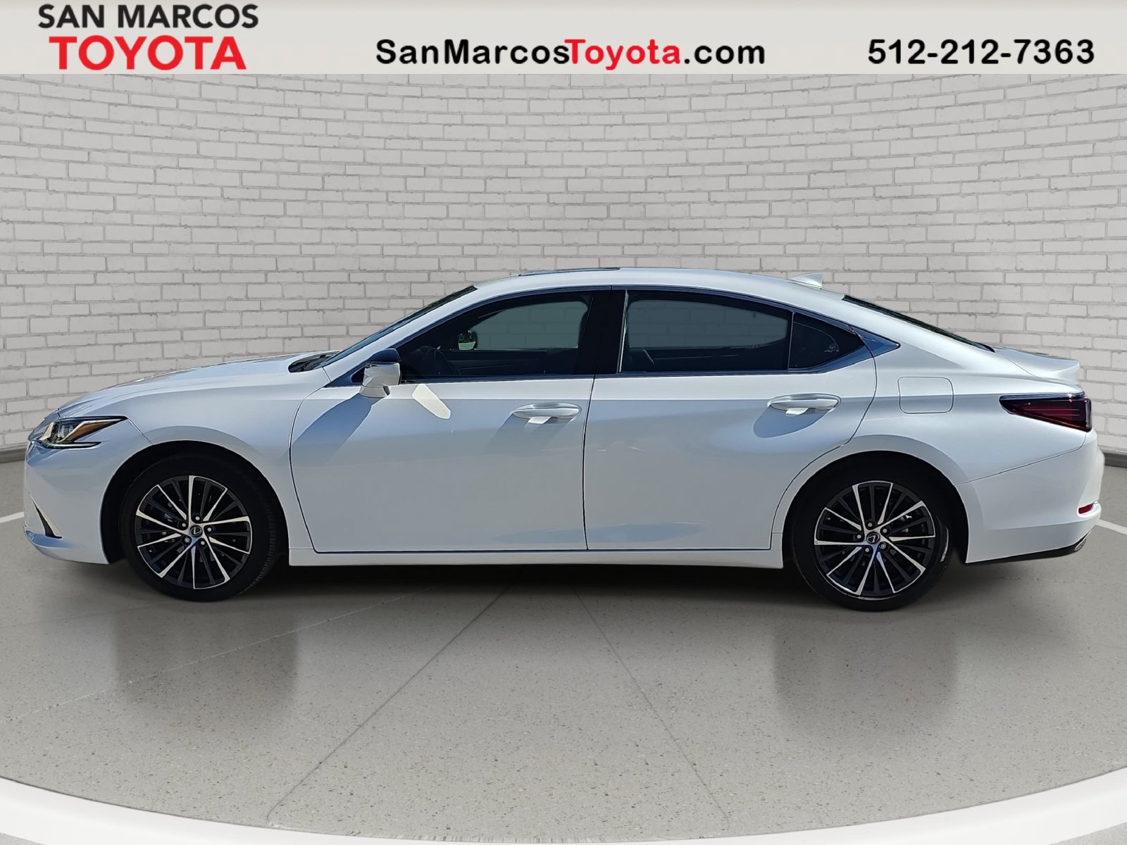 Used 2025 Lexus ES 350 w/ Premium Package FWD image 9
