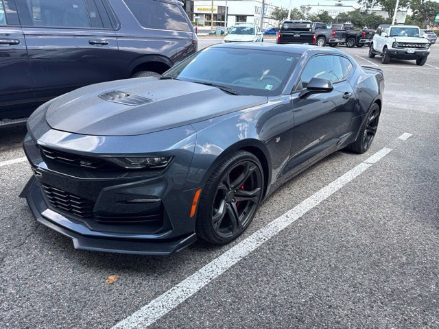 Used 2019 Chevrolet Camaro SS RWD image 2