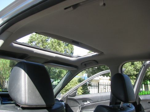 Used 2013 Honda Crosstour EX-L image 8