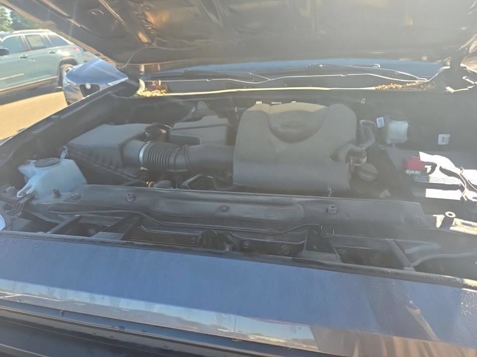 Used 2023 Toyota Tacoma SR AWD/4WD image 9