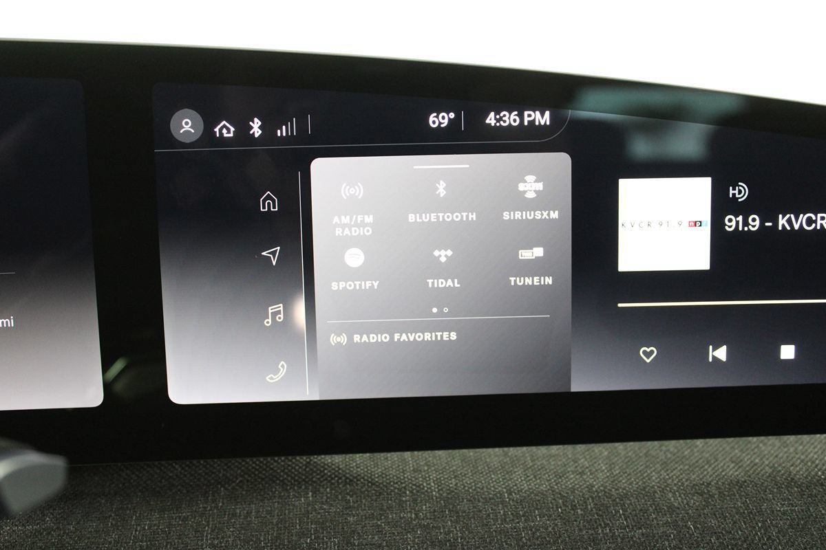 Used 2023 Lucid Air Pure AWD/4WD image 19