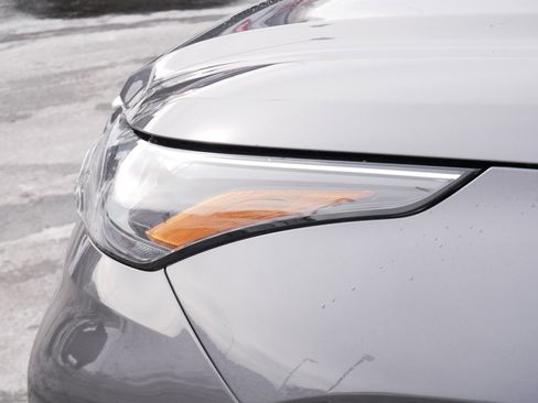 Certified 2022 Toyota Highlander XLE image 16