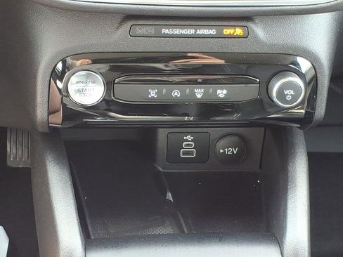 Used 2025 Ford Escape Platinum image 16