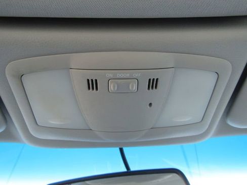 Used 2010 INFINITI G37 Convertible w/ Premium Pkg image 42