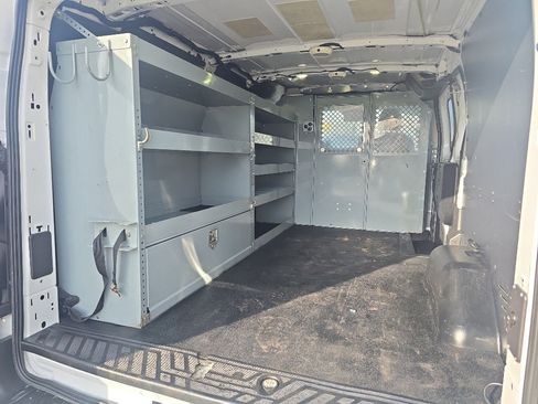 Used 2017 Ford Transit 250 130 Low Roof image 11