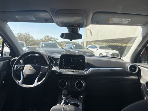 Used 2025 Chevrolet Blazer LT image 18