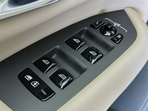 Certified 2026 Volvo XC90 B5 Plus w/ Protection Package image 18