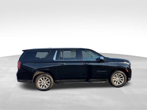 Used 2021 Chevrolet Suburban Premier image 3