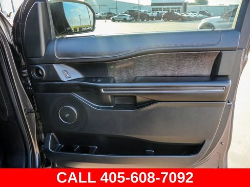 Used 2021 Ford Expedition Limited AWD/4WD image 22