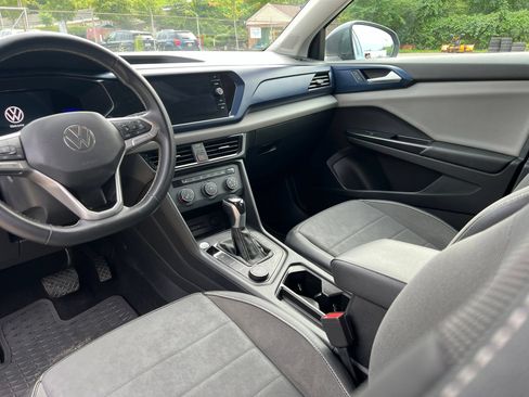 Used 2022 Volkswagen Taos SE w/ IQ.Drive SE Package AWD/4WD image 18