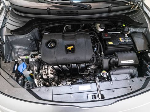 Used 2025 Kia Soul LX FWD image 31